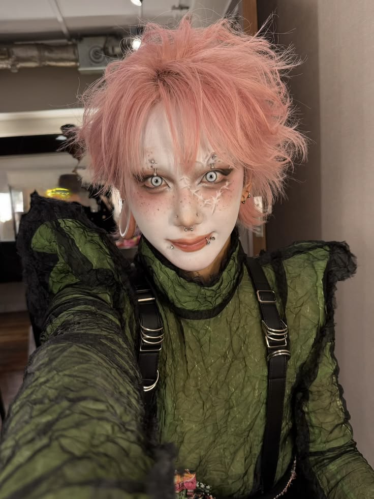 sachiza's tweet photo. @tacaxima Também não tenho um padrão, acho ahahahaha 

Dois palhaço de shironuri, um açucarado e um belo homem. https://t.co/vuiBv2Y6CA