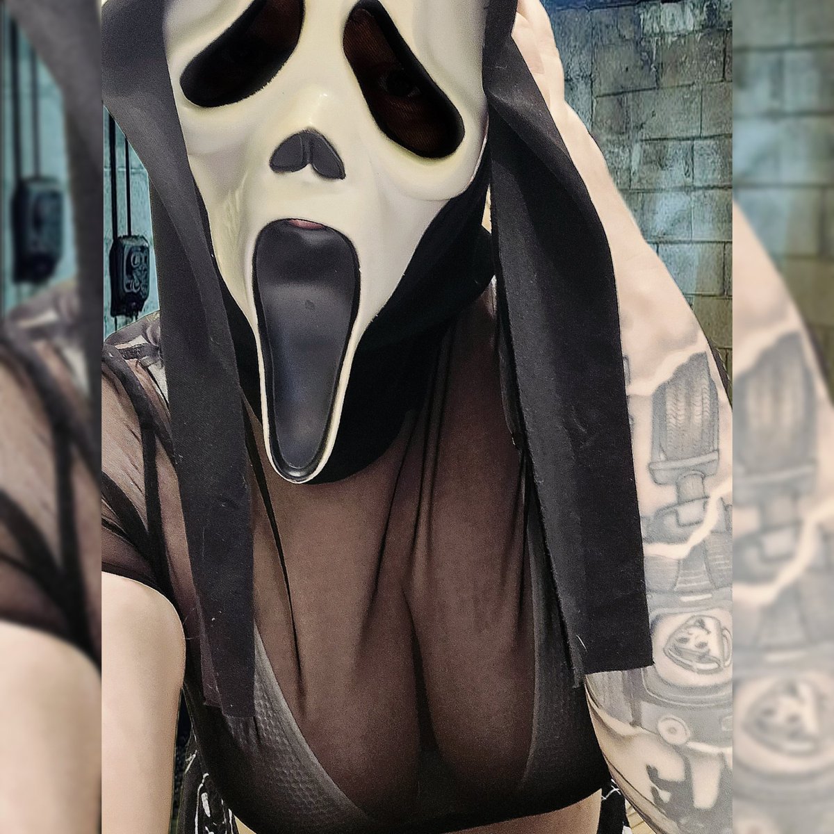 xRHEEPx's tweet photo. 🔪Live Laugh Stab🔪
#scream #ghostface #ghostfacegirls #horrorgirls #horror #ghostfacefan #btgf #btggf #gothgirls #altgirls https://t.co/tbG00q7d7Y