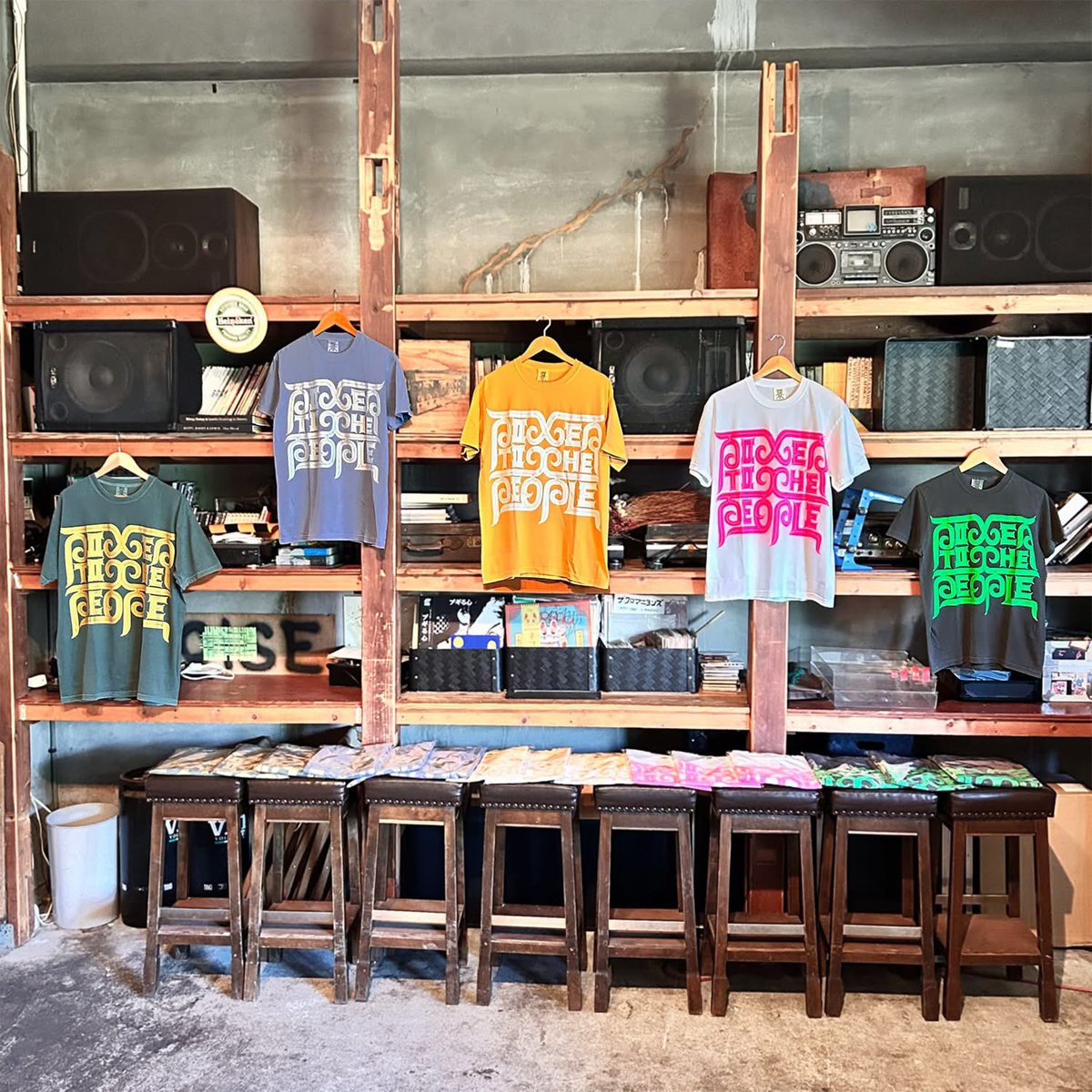 🌟NEWS! ライブ会場限定販売だったTeeシャツがオンラインで入手できる