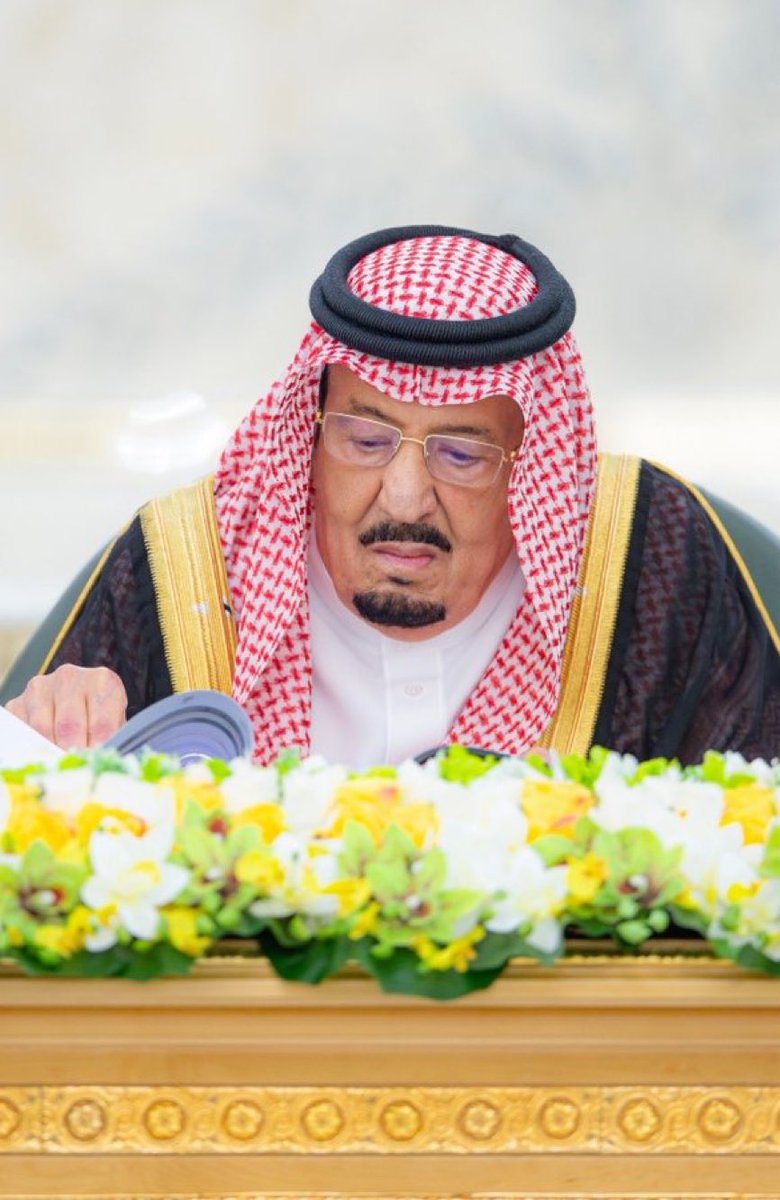 HRHMBNSALMAAN's tweet photo. الله يحفظك ويطوّل بعمرك♥️ https://t.co/Sd5yDYC3Gd