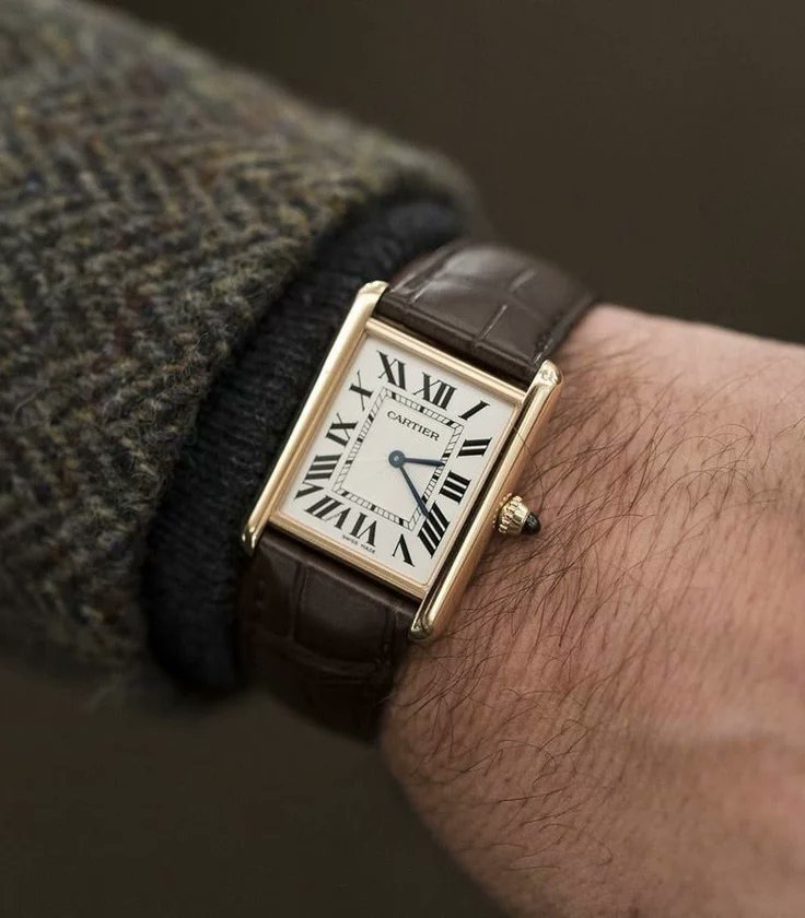 Prime_Asthetic's tweet photo. Not everyone notices a Cartier. The right people do. ⌚✨ https://t.co/KDB0I3tDZg