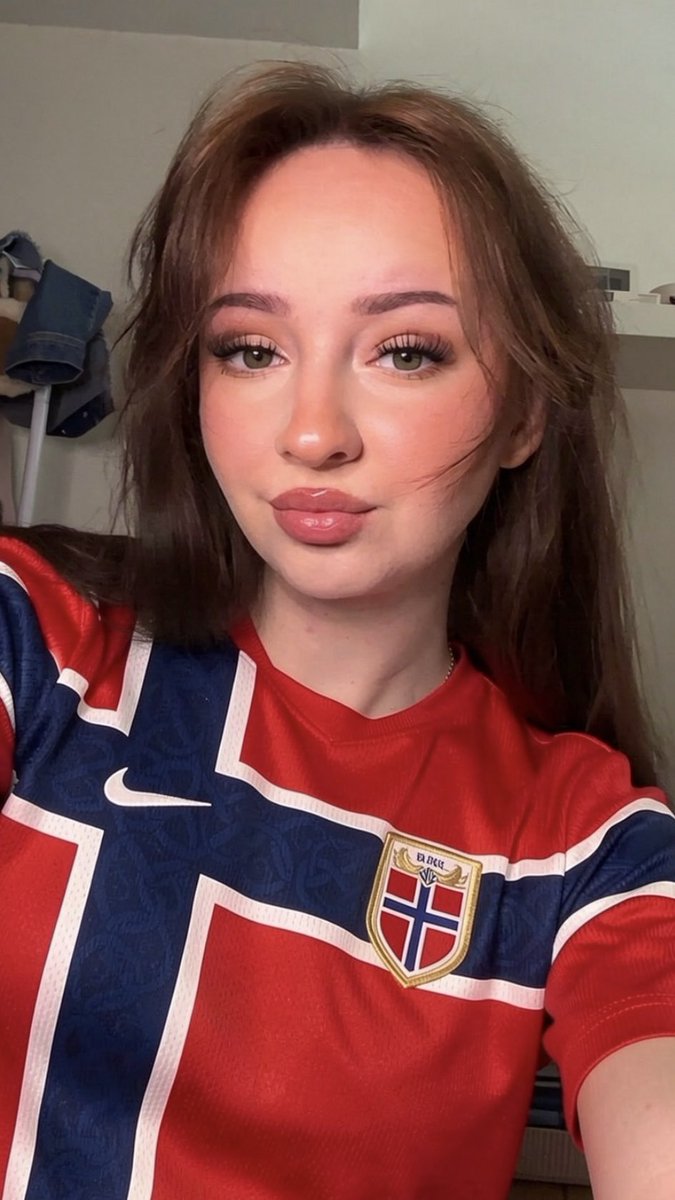 𝙖𝙣𝙣𝙖 ♡ tweet media