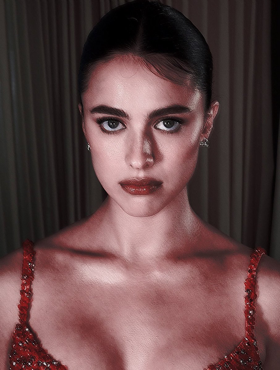 LlMERENClA's tweet photo. ⠀⠀⠀⠀ ⠀⠀

⠀⠀⠀ 𝐅𝐀𝐌𝐄 𝐈𝐒 𝐀 𝐆𝐔𝐍 and I point it 
          blind c͟r͟ɑ͟s͟h͟ ɑ͟n͟d͟ b͟u͟r͟n, 𝓰irl, baby, 
          swallow it dry. 𝖄ou've got a front 
          row seat, and I— 𝑰 got a 𝒕𝒂𝒔𝒕𝒆 of 
          the 𝑔𝑙𝑎𝑚𝑜𝑟𝑜𝑢𝑠 𝑙𝑖𝑓𝑒. https://t.co/nFeZetHCBF