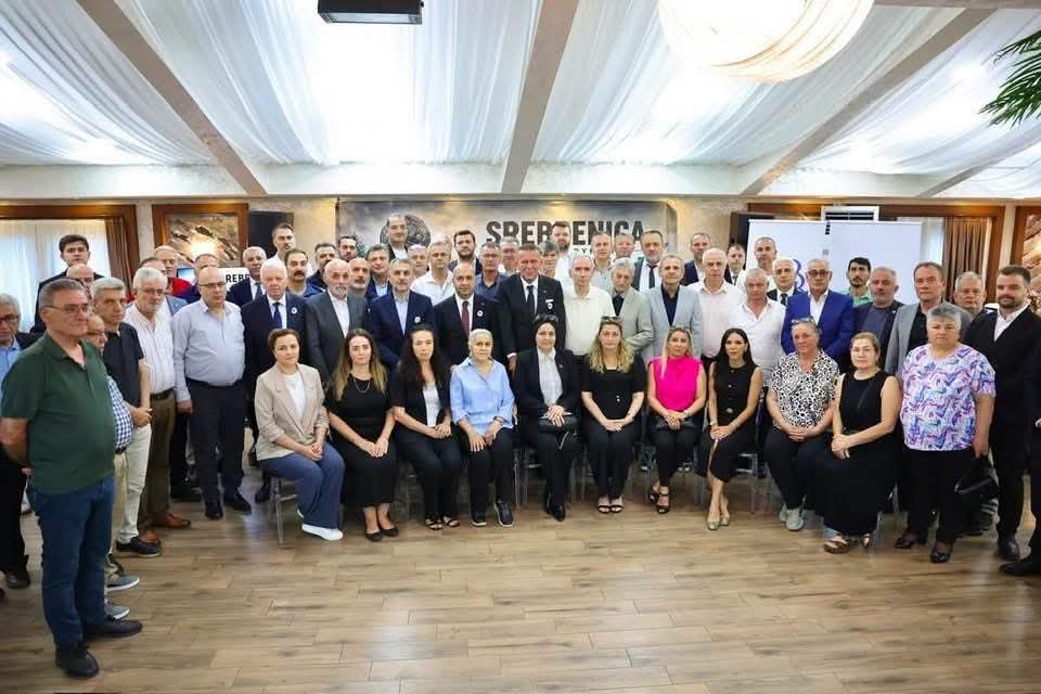rumelivakfi's tweet photo. Bayrampaşa Belediyesi ile Türkiye Bosna Sancak Derneği iş birliğinde düzenlenecek olan 6. Uluslararası Srebrenica Boşnak Soykırımı Anma Programı öncesindeki lansman toplantısına Rumeli Türkleri Vakfı Başkanımız Fuat Dönmez katılım sağladılar. https://t.co/8hPeAxjSFy