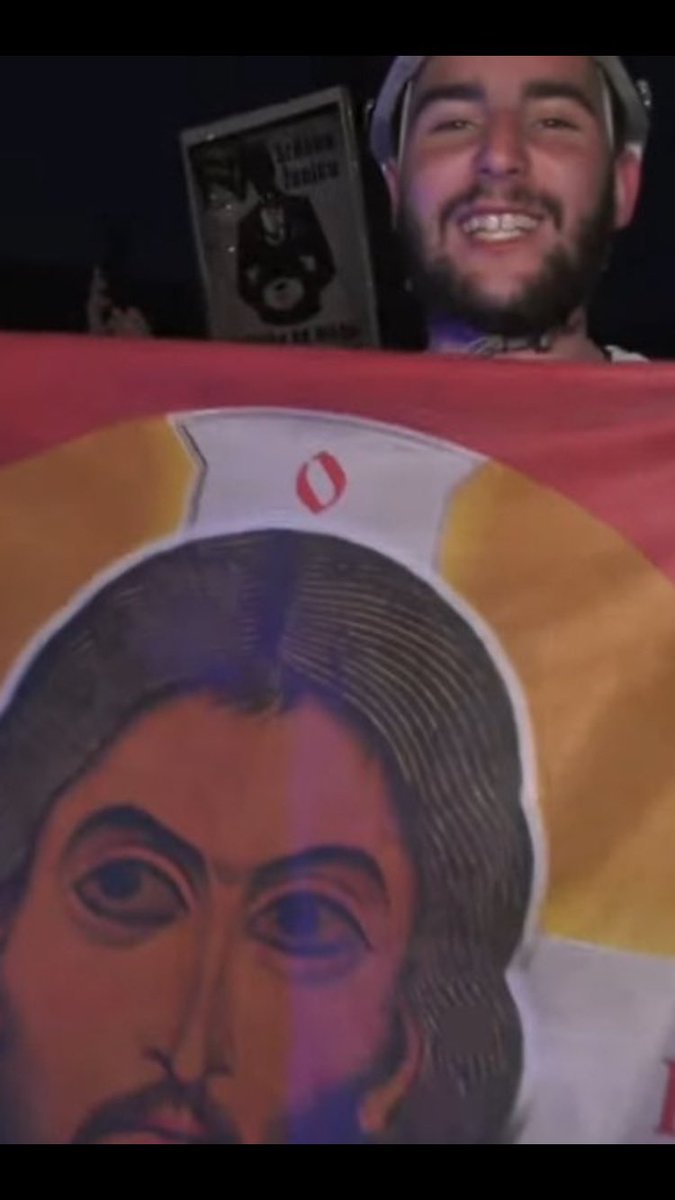 AlmarMc2's tweet photo. Od ovog debila i soljenja u Briselu je sve krenulo nizbrdo.
I kad smo to ovde pisali većina ste nam jebali kevu, kao nema veze.
Danas branite progon i raseljavanje Albanaca.
Marš u pičku materinu i vi i studenti... https://t.co/XpsfNDxNhH