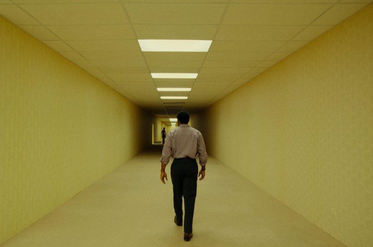 cinepop's tweet photo. 🚨 VAI ASSISTIR DE NOVO?

Backrooms: Um Não-Lugar, eleito pelo CinePOP o PIOR terror do ano (até agora), vai ser RELANÇADO nos cinemas nacionais.

A versão estendida retorna em Julho aos cinemas brasileiros com 15 minutos adicionais de conteúdo inédito. 

VOCÊ GOSTOU DO FILME? https://t.co/IlF2zeAFxK