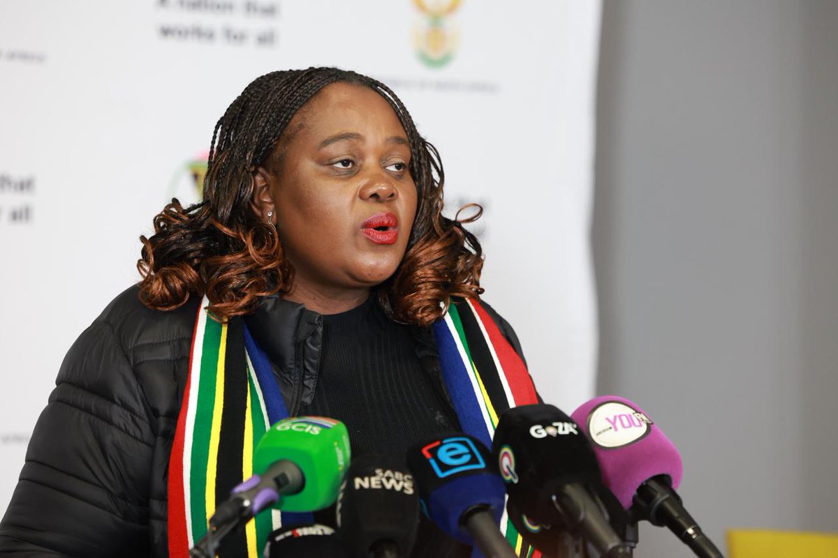 GovernmentZA's tweet photo. 📰 Statement of Government following peaceful protests against irregular migration in South Africa 

Government wishes to express its appreciation to all South Africans who exercised their constitutional right to protest peacefully and responsibly during today's migration-related demonstrations.

We commend citizens, community leaders, organisers, civil society formations, religious leaders and law enforcement agencies for their commitment to peace, restraint and respect for the rule of law throughout the country. 

#GovZAUpdates #ManagingMigration
🔗 https://t.co/kHHTlaj2j3