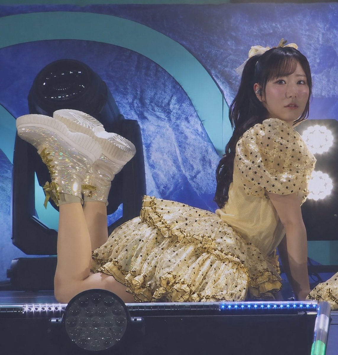 triku_fz0328's tweet photo. セクシーシャチホコまなふぃ
いくらするんだろ？笑こんな見つめられたら沼確定！！🩵
#真中まな https://t.co/qG9wnReKy2