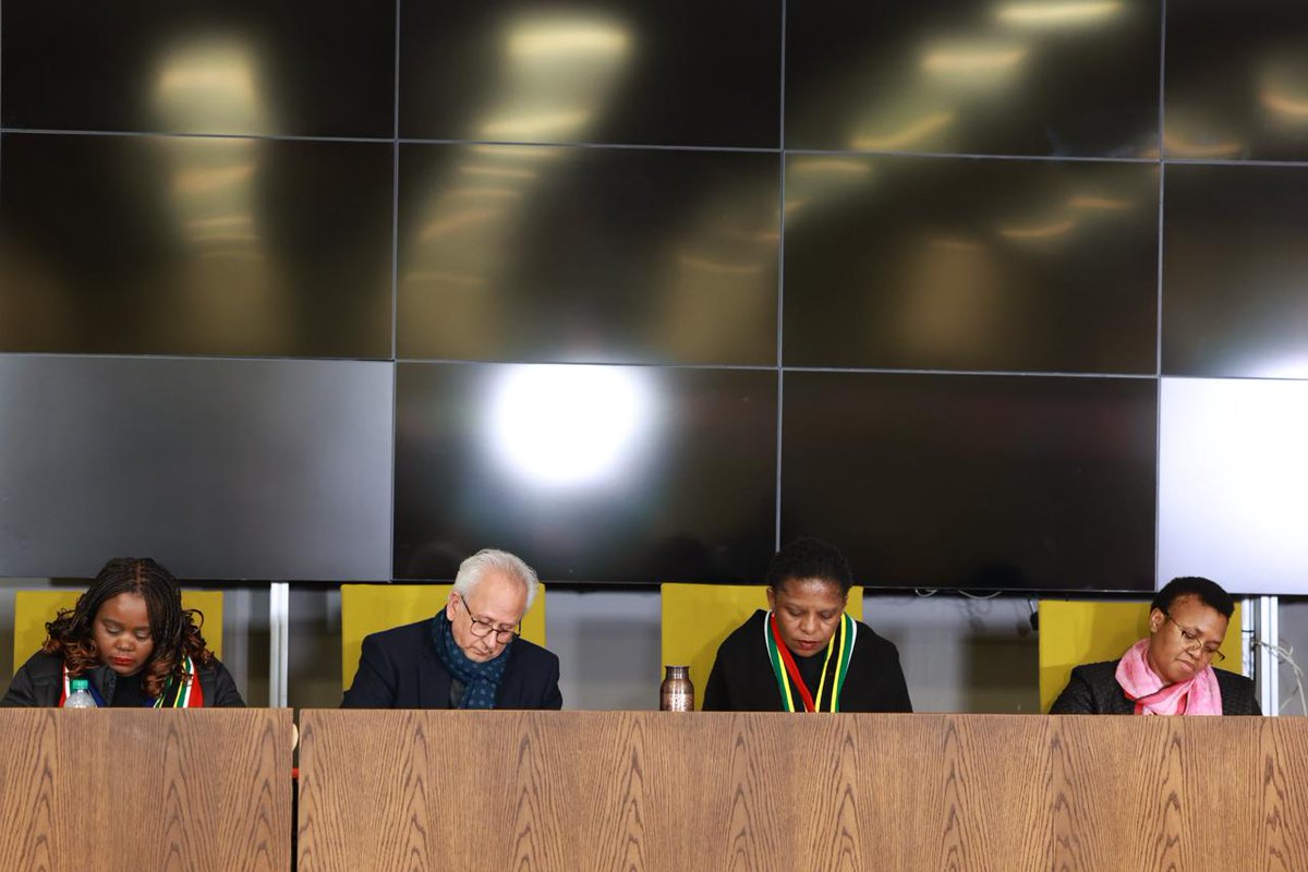 GovernmentZA's tweet photo. 📰 Statement of Government following peaceful protests against irregular migration in South Africa 

Government wishes to express its appreciation to all South Africans who exercised their constitutional right to protest peacefully and responsibly during today's migration-related demonstrations.

We commend citizens, community leaders, organisers, civil society formations, religious leaders and law enforcement agencies for their commitment to peace, restraint and respect for the rule of law throughout the country. 

#GovZAUpdates #ManagingMigration
🔗 https://t.co/kHHTlaj2j3