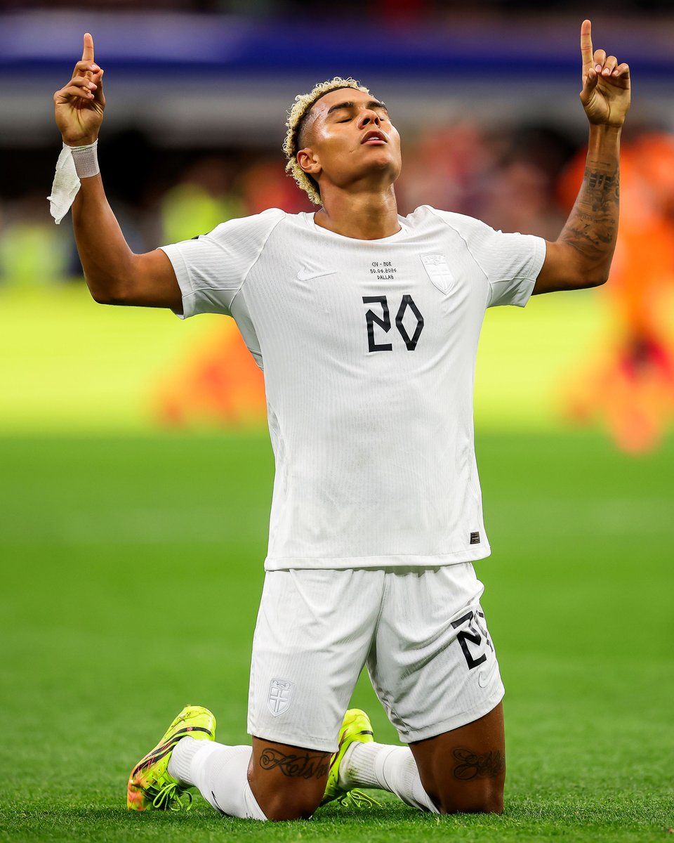 brfootball's tweet photo. Antonio Nusa curls one in to put Norway in front ☄️ https://t.co/G5X79AuIWu