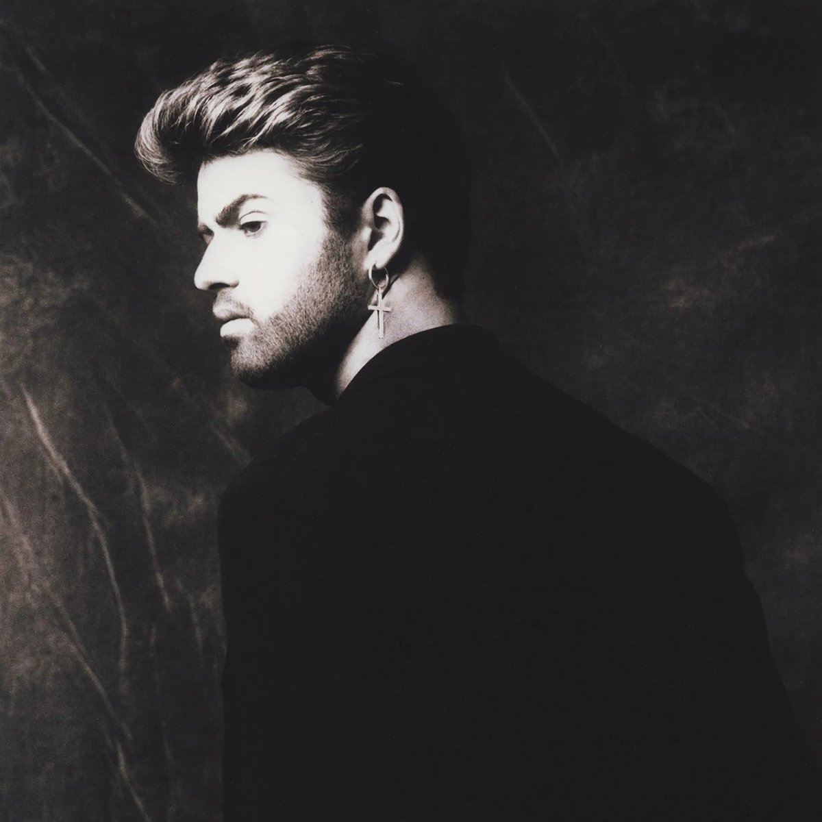 crazymandance's tweet photo. george michael photographed by brad branson https://t.co/gZo877MCos
