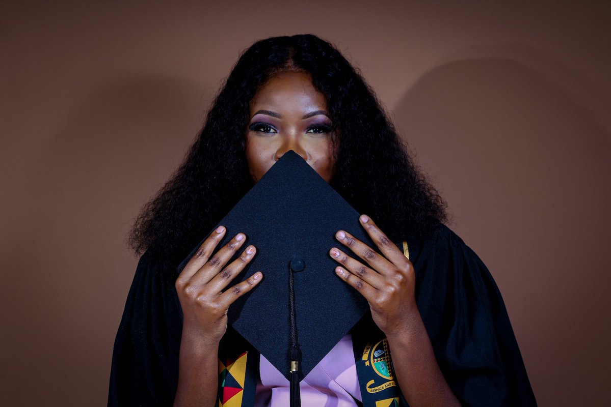 Tsepho151's tweet photo. Conferred by the university of Zambia
With a Masters degree in Development studies ! 

Lord am grateful 🥹🙏🏼class of 2026 !.
Am just a girl Ine 😊 https://t.co/RDadNhPys5