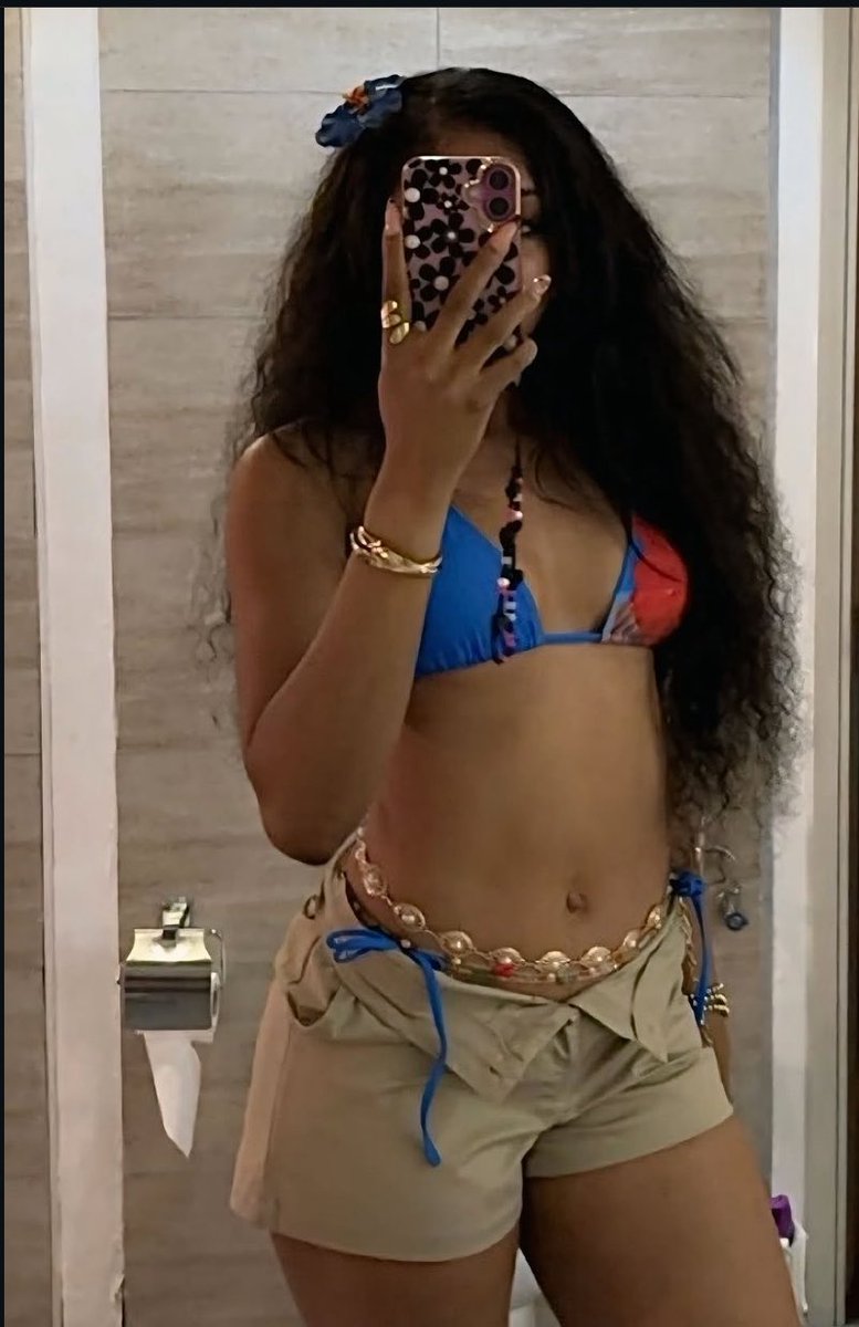 Dear_tigress's tweet photo. Confidence is the best outfit https://t.co/WziRTJxnzu