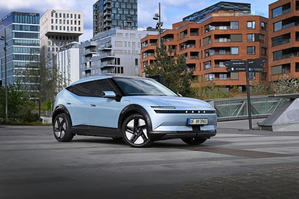 EVTR__'s tweet photo. IONIQ 3'ün N-Line olmayan düz versiyonundan görseller... https://t.co/WmFqfLnesq