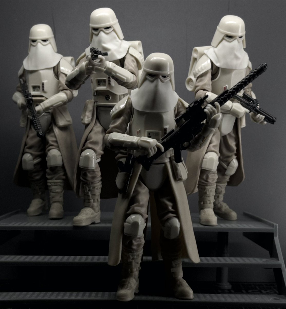 StillWoozyy's tweet photo. New Black Series snowtrooper is great once you remove the shit stain weathering. An interesting mix of ESB and M&amp;G, I'm glad Hasbro kept the identical pouches, chest rivets, and laces. https://t.co/ETzOYiatU9