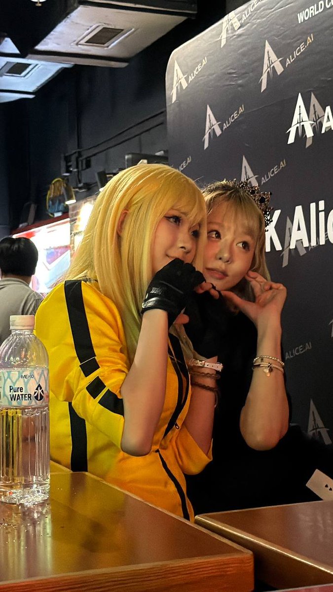 baicha0921's tweet photo. 燃动全场的 https://t.co/p7z61RQkuU 世界杯主题活动完美收官！

本次活动特别邀请人气嘉宾濱崎真緒亲临现场助阵，一出场便收获全场瞩目。

活动现场的热血氛围与线下休闲欢聚的松弛感，台前近距离互动���闲暇轻松小酌，嘉宾亲和甜美的状态让到场每一位朋友都拥有绝��体验。

足球盛会的激情、线下见面的惊喜、轻松热闹的社交氛围相融，这场 Alice 限定派对，留下满满难忘的美好回忆。

现在在Alice的tg社区正在进行世界杯直播！欢迎球迷来活跃。

@TheAliceAI   #AliceWorldCup