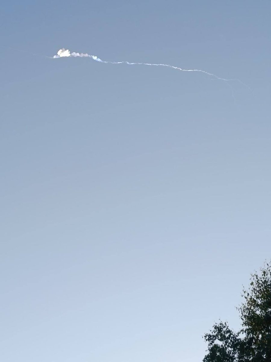 Maks_NAFO_FELLA's tweet photo. 👀 In the Moscow region, air defense is operating against the backdrop of missile danger. https://t.co/sxO3vptLG8