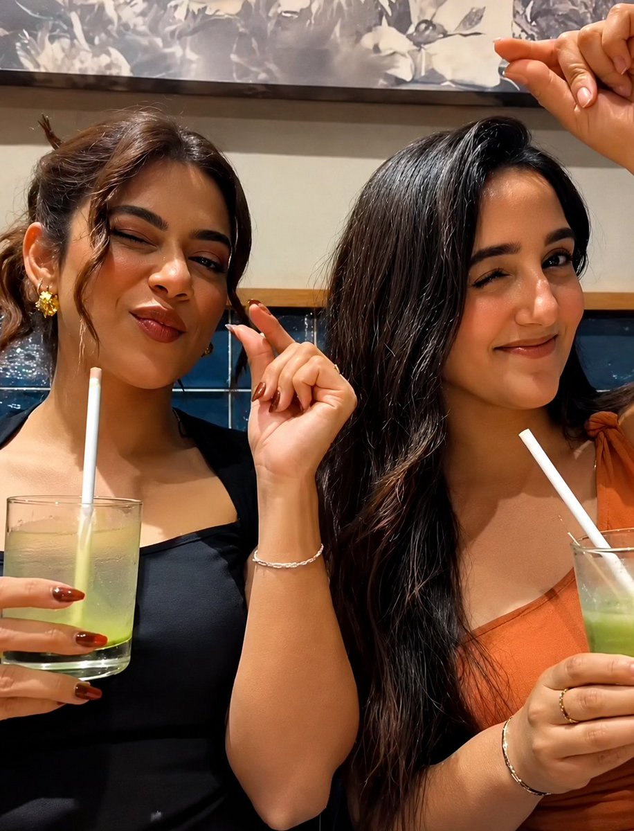 SamridhiixNoor's tweet photo. Some reunions don't need captions... they just make your heart happy. 🥹🤍 @ashnoorrkaur &amp; Nagma together again after so long!

#AshnoorKaur #Ashnoorians https://t.co/MLkqvyHxUw