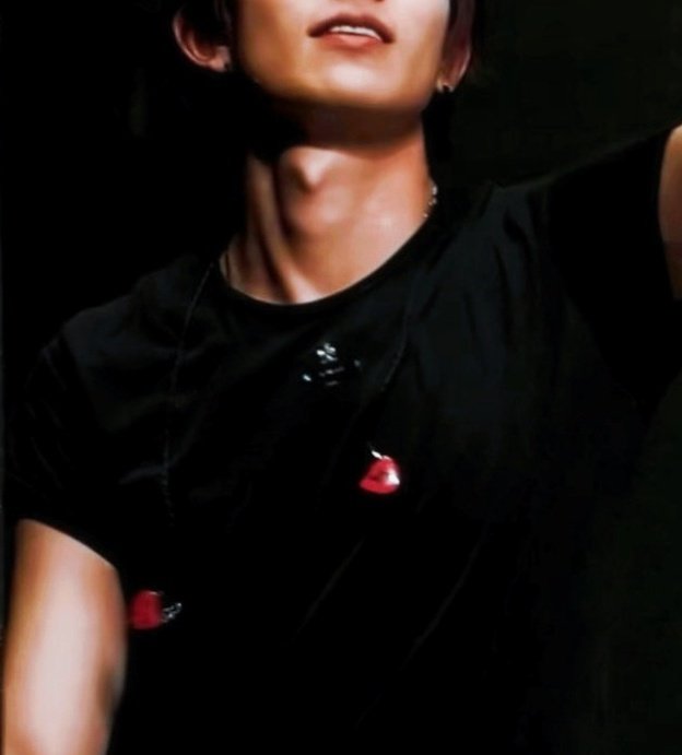 forevxn_'s tweet photo. his damn adams apple... #evan https://t.co/c4ttm9FtBd