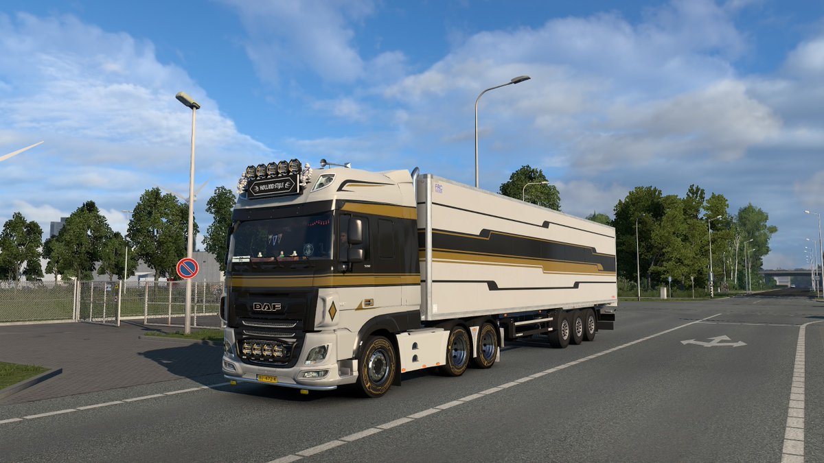 GlobalCargo_VTC's tweet photo. Holland Style DLC just released, so with proud we show you our color scheme on these newest design!
#ETS2 #scssoftware #WeCarryTheWorld #BestCommunityEver #GlobalCargoVTC https://t.co/s4rnACCJmH