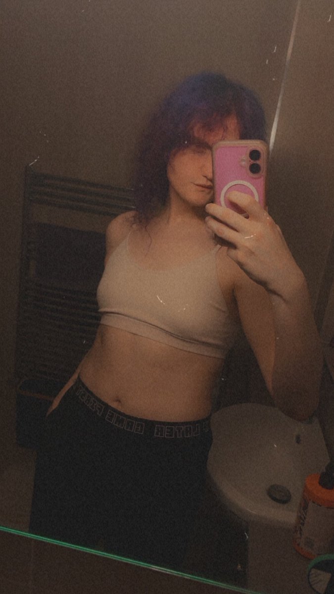 OpheliaStarr666's tweet photo. I need more sapphic moots, ladies, pleeeease like and retweet and be my friend 

#moothunt #nsfwtwt #wlw #sapphic https://t.co/9Xqqeufhu8