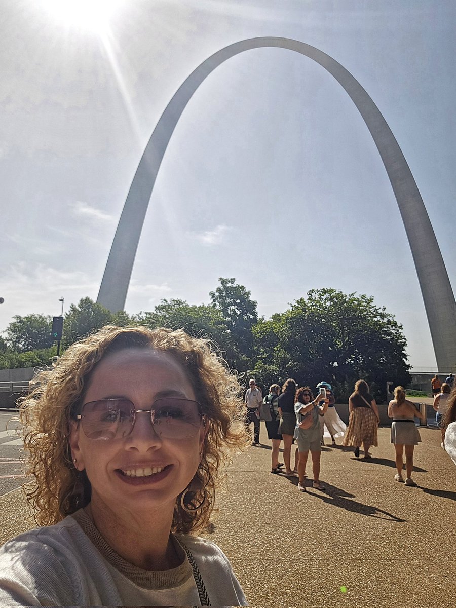 BryantWeiner's tweet photo. @KEDCGrants @KedcARTS taking learning to new heights. A great immersion trip to the iconic Gateway Arch in St. Louis.
βThis wasn't just a sightseeing tour; it was a deep dive into history, engineering, & westward expansion. #Arch630Day @DrJWEvansJr
@KingWendy_m https://t.co/IiGlCvYpUJ