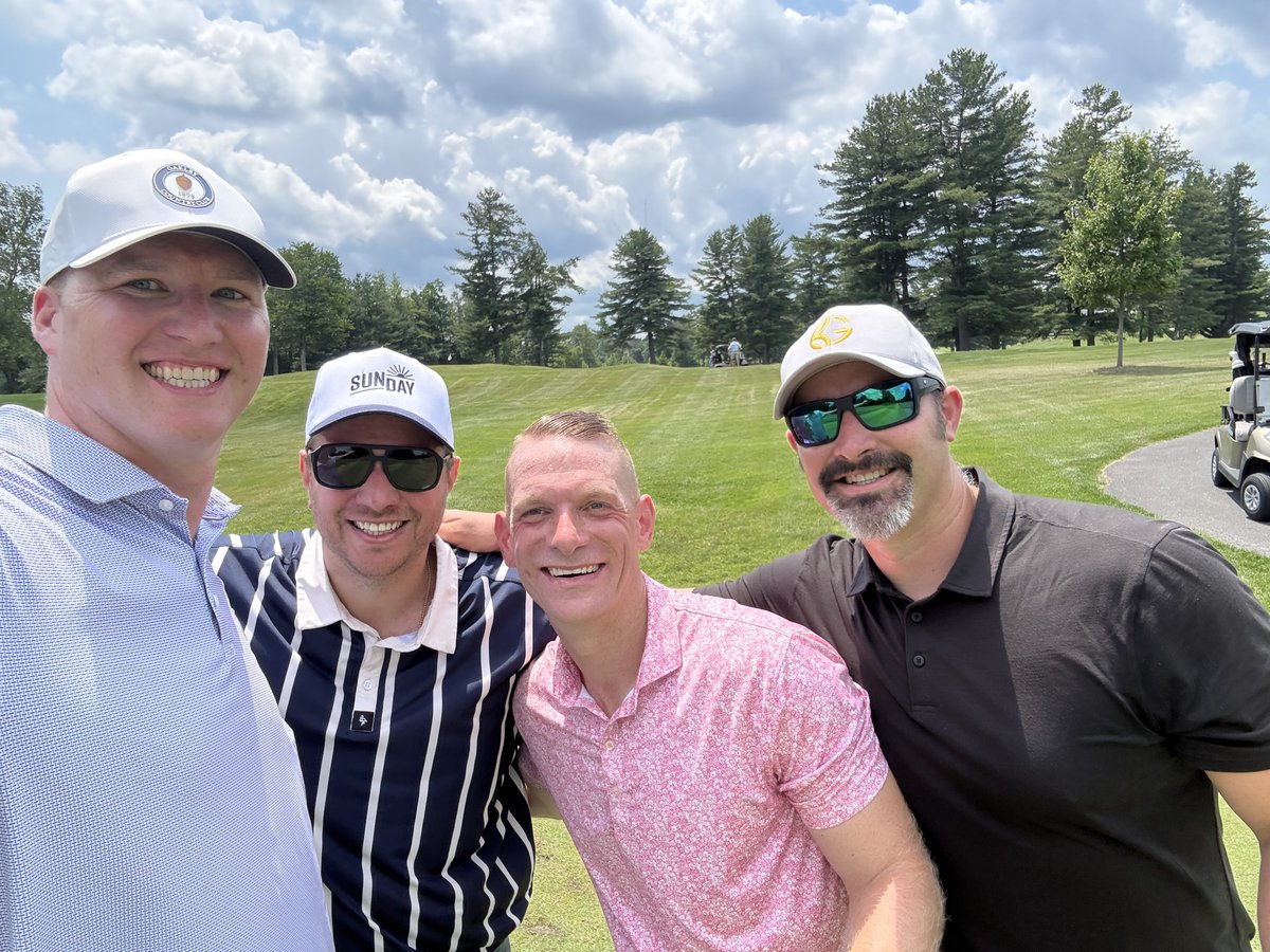 CoachBwpi's tweet photo. Great hanging with successful @WPIMBasketball alums Ryan Bourque, Tishman; Wil Lyons, Entrepreneur; Ryan Cain, head coach Johns Hopkins, and Tyler Richards, RE mogul from @KSCBasketball 
I caddied for a few holes. https://t.co/5zUv27fl5E