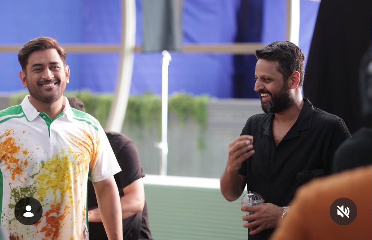 CricCrazyJohns's tweet photo. MS Dhoni during the Ad Shoot. 💛 https://t.co/O3itlZmnUJ
