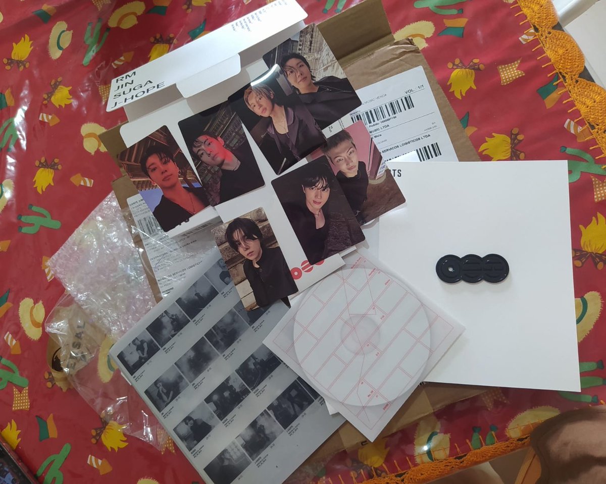 bell_hhttpx's tweet photo. GENTE MEU ALBUM DE ARIRANG CHEGOU😭😭😭😭😭😭😭 https://t.co/xGHltCPuDe