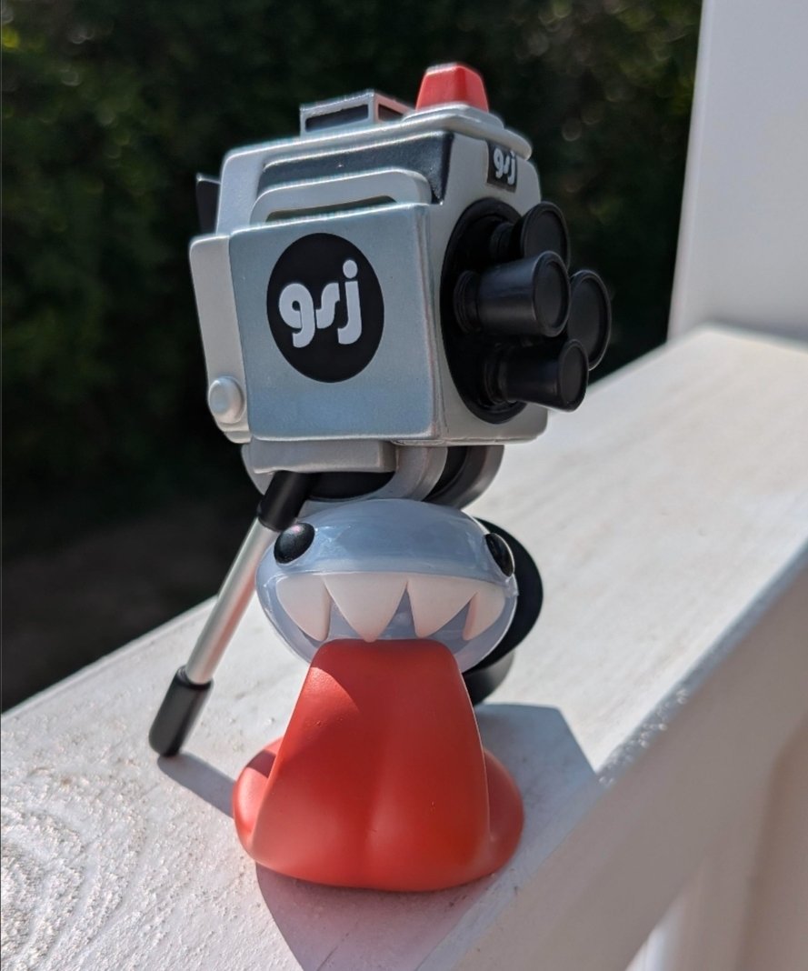 Lamb_Brained's tweet photo. @jaxsballs I dont even hate bubble, imo the other set that features them (second pic) is really cute and id love to own that one! But in set 1 it genuinely just looks like filler like orbsman im sorry https://t.co/bk5KSwl3Bt