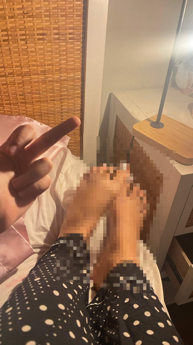 spoilingnora's tweet photo. censored feet make you weak

findom https://t.co/2FIlOOZoBy