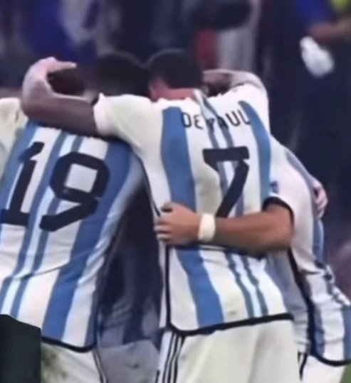 benjamin_l87307's tweet photo. En el momento que montiel patea ese penal que le da el mundial a argentina de paul y otamendi van a abrazar a messi formando la fecha 19/7, adivinen que día se juega la final del mundial 2026. https://t.co/bFNOH8PTtU
