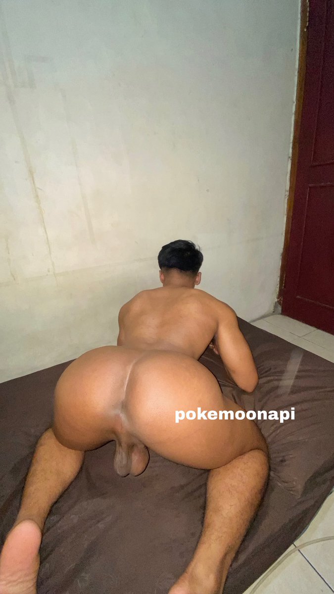 pokemoonapi's tweet photo. mau aku nungging atau ngangkang? https://t.co/EOpzuKefyj