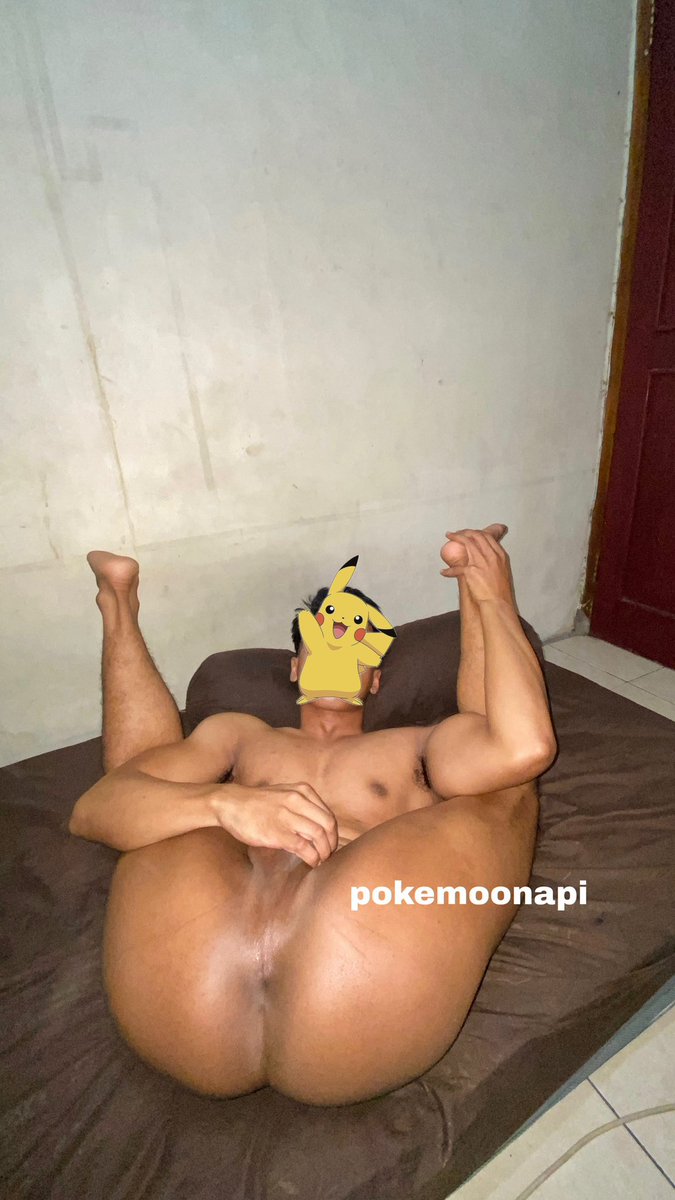 pokemoonapi's tweet photo. mau aku nungging atau ngangkang? https://t.co/EOpzuKefyj