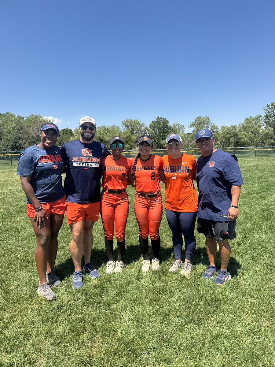 AriFlashJackson's tweet photo. Great camp @AuburnSoftball Looking forward to the next one! @CoachMalveaux @KateMalveaux @rykerzc @DJSanders37 https://t.co/vxTXuf3Ihp