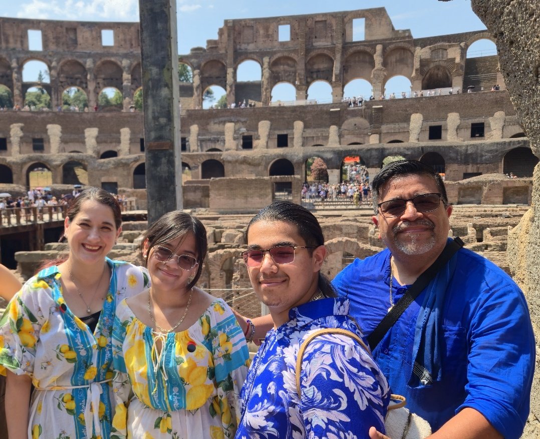 REHdz79's tweet photo. Yes the Hernandez family was at the Colosseum 2026 https://t.co/uE7Tm9CBSy