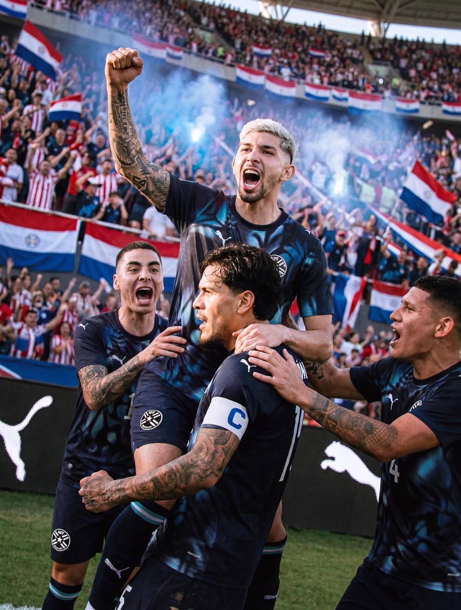 PUMAChile's tweet photo. ¡La victoria se lleva en la sangre! Cuando se juega con el corazón, todo es posible⚽🔥 Marruecos y Paraguay siguen escribiendo su historia en la cancha. https://t.co/sqtZBcmAld