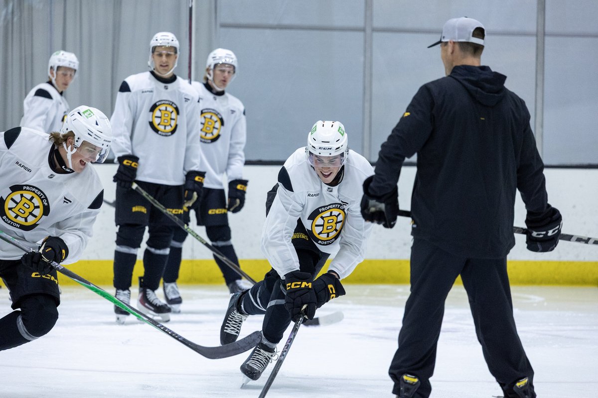 BOSHockeyNow's tweet photo. More from Day 2 of #NHLBruins development camp:

📷: @connorneemedia https://t.co/lqN7IvA1TF