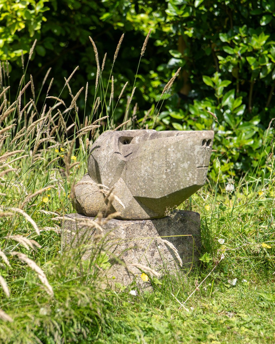TwrYFelin's tweet photo. From sculpture garden strolls to wildflower-spotting along the hedgebanks, finishing with a quiet drink on the terrace, it’s the perfect way to spend an afternoon.

#twryfelinhotel #thecelticcollection #stdavids #pembrokeshire #grounds https://t.co/tXvWKXJZjM