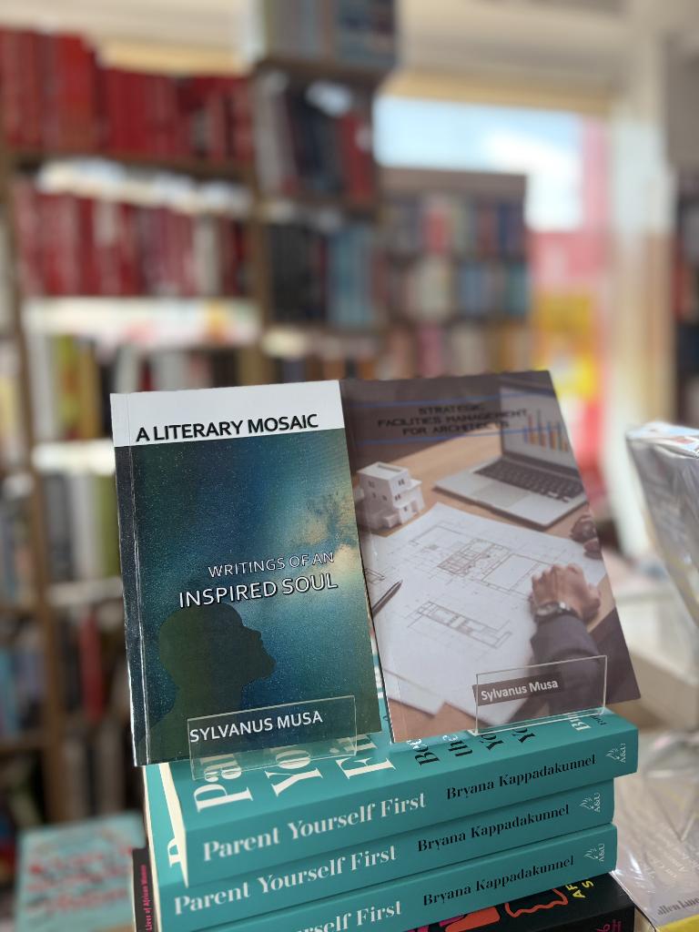 AmazingSly's tweet photo. #BookSigning
#LiteraryMosaic
#StrategicFacilitiesManagement https://t.co/as4OlRqHm5