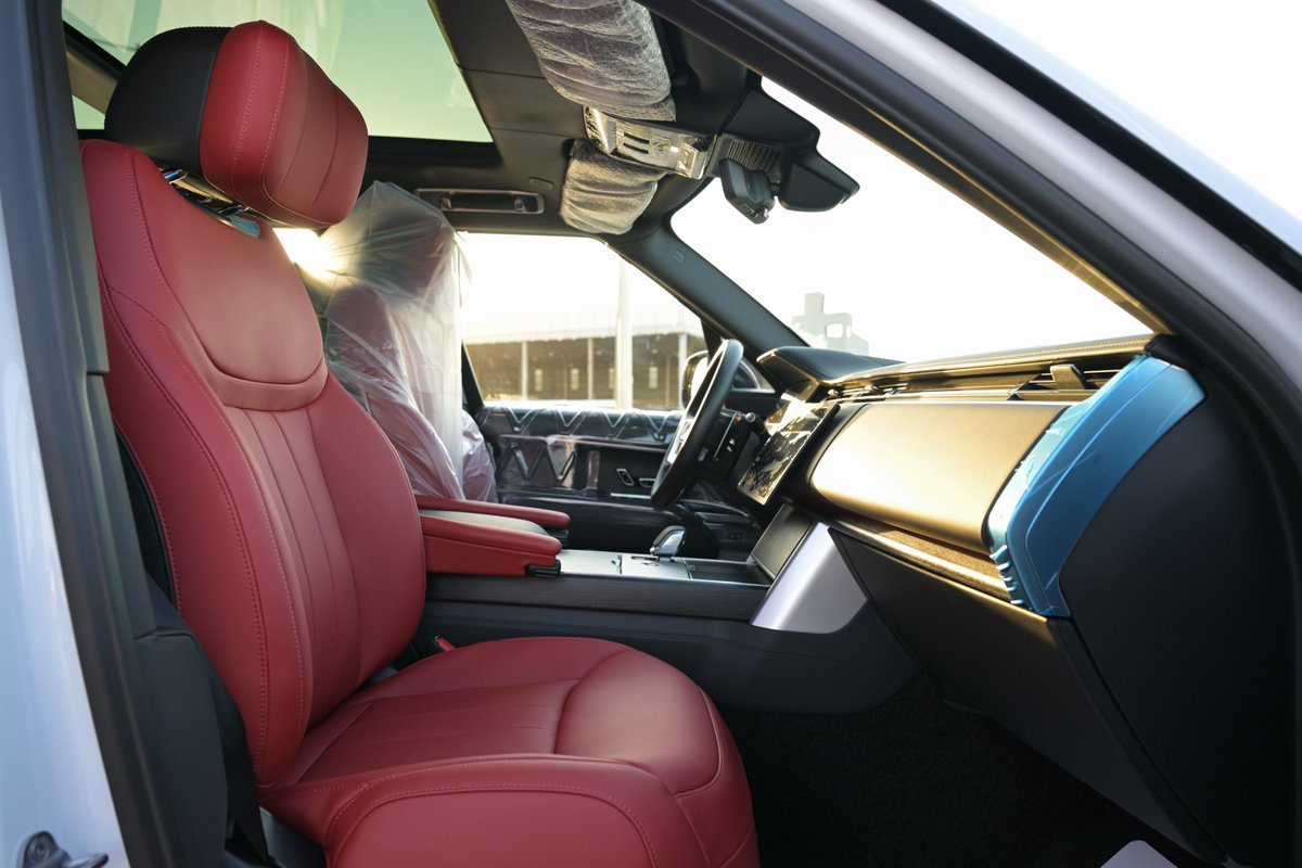 AlBarimi_Cars's tweet photo. أهلاً وسهلاً بكم في شركة البريمي للسيارات
📍 الرياض – معارض القادسية

نسعد بخدمتكم ونشرف بمتابعتكم لنا عبر حساباتنا الرسمية:
 إنستقرام | X (تويتر) | سناب شات | فيسبوك | تيك توك
 @Albarimi
يسرنا شركة البريمي للسيارات أن نقدم لكم العرض الأفضل
لهذا اليوم سيارة: 
ماركة السيارة:  Rang Rover
 الموديل:2026
 الفئة:Autobiography

للاستفسار ومعرفة العروض والأسعار يرجى التواصل عبر
☎️ الرقم الموحد: 920033340

رأيكم يهمنا، ونسعد بتقييمكم لنا
شركة البريمي للسيارات – ثقة وتميّز