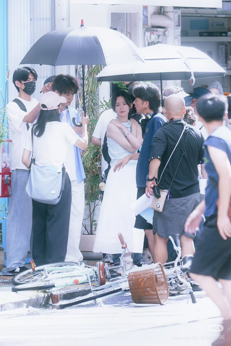 areumtea's tweet photo. #周也 #zhouye
#潮热雨季未解之谜 #rainbound https://t.co/umITH8rRBt