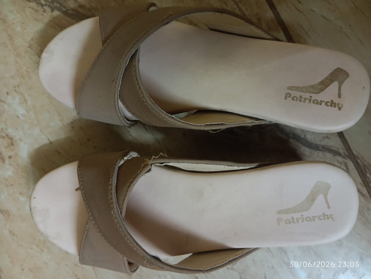 author_nitin's tweet photo. @flipkartsupport @Flipkart
Order ID: OD437831095843360100

Received a damaged/used Patriarchy Women Heels Sandal. The strap is torn on arrival, making the product defective. This is unacceptable. Requesting immediate refund/replacement. Photos attached.
#Flipkart #CustomerRights https://t.co/NxMEbJFgmS