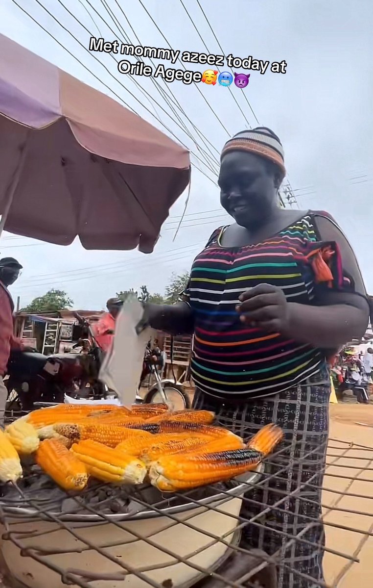 iceofcali's tweet photo. Till now this zinoleesky mother is still selling corn at agege Train Station,

I understand he haven’t made enough money in this music thing yet, but If you can buy a Ferrari worth millions, why can’t you just open a small shop for your mum so she can expand her business?

Huh?🤔 https://t.co/ZDfLJbo3Fw