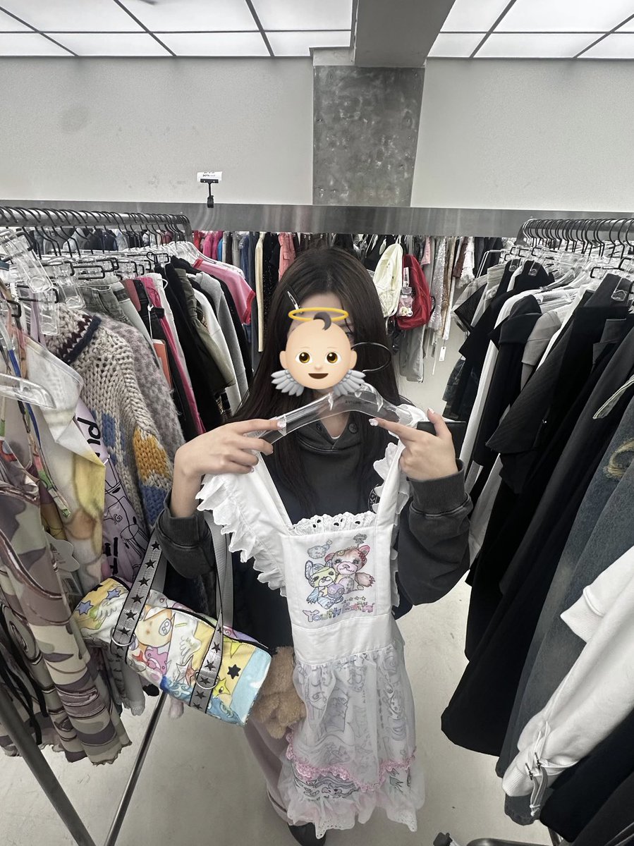ahpjop's tweet photo. #치마 #머치머치 #오빠 https://t.co/oBE6DMiXyb