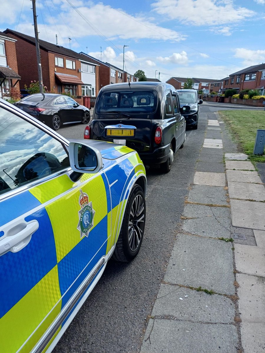 MerPolTraffic's tweet photo. This hackney cab was stopped due to a defective brake light. After speaking with the driver we requested they complete a roadside drugs wipe. This was positive for cannabis. Driver arrested. https://t.co/BwK9D3lTZp