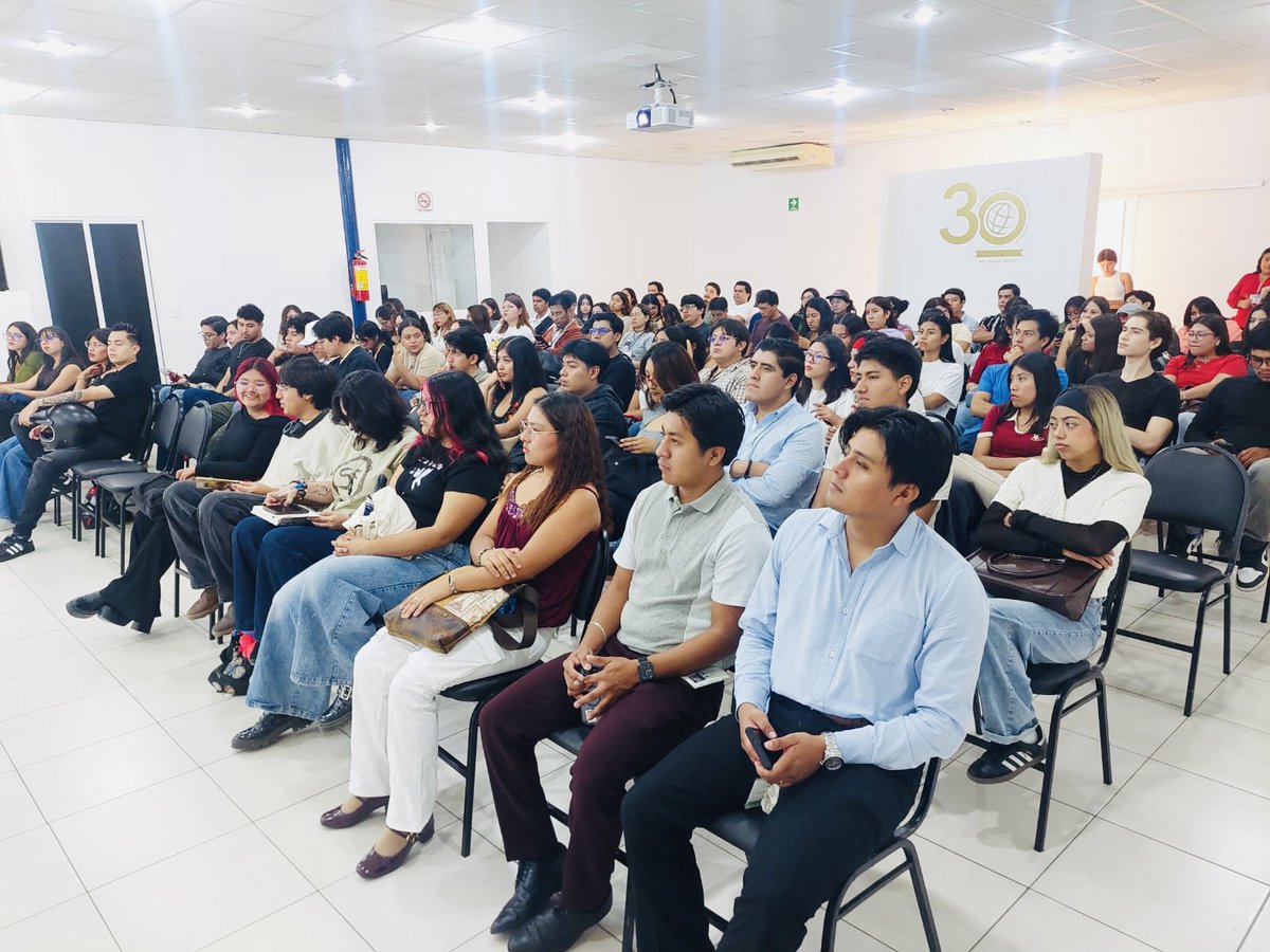 cociteioficial's tweet photo. 📲 Impulsamos el desarrollo STEM desde las universidades

Para fortalecer el talento #STEM y la vinculación con las universidades, impartimos en @UnivasOaxaca una plática informativa sobre convocatorias de becas, acercando nuevas oportunidades para impulsar la ciencia en Oaxaca. https://t.co/dNaJ9wKWP7