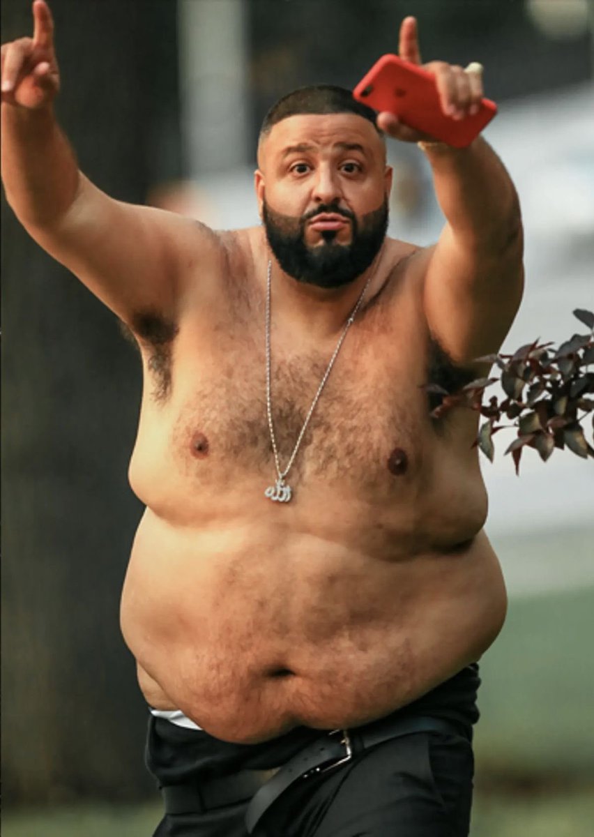 Timelesspics001's tweet photo. Hey @grok give him six pack six pack six pack https://t.co/DngCCMY84m