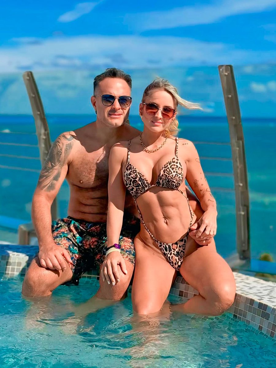 TemptationRs's tweet photo. ☀️Couples therapy, Caribbean style. Endless romance, playful energy, and views that take your breath away. 🌴
📸 @laurangog
👉 https://t.co/QvMZhnhJvz

#TemptationCancun https://t.co/Qwmqh0QUOn