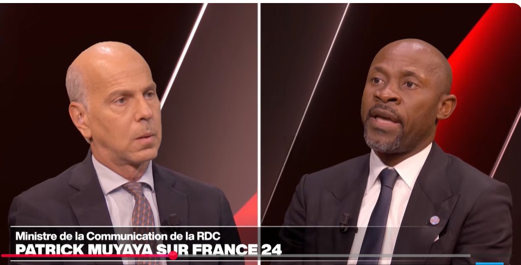 NoelKambanda's tweet photo. Blague du jour

@PatrickMuyaya , au micro de France 24, affirme que six zones où se trouvent les FDLR ont été identifiées, dont cinq se situeraient dans les zones contrôlées par le M23.

Selon lui, dans la seule zone qui reste sous le contrôle du gouvernement, les autorités avaient commencé par une campagne de sensibilisation des FDLR afin de les convaincre de déposer les armes. Mais la prise d'Uvira par le M23 aurait, dit-il, déstabilisé ce processus.

Il a également ajouté que les FDLR ne représentent aucune menace pour le Rwanda.

Qui vivra verra.